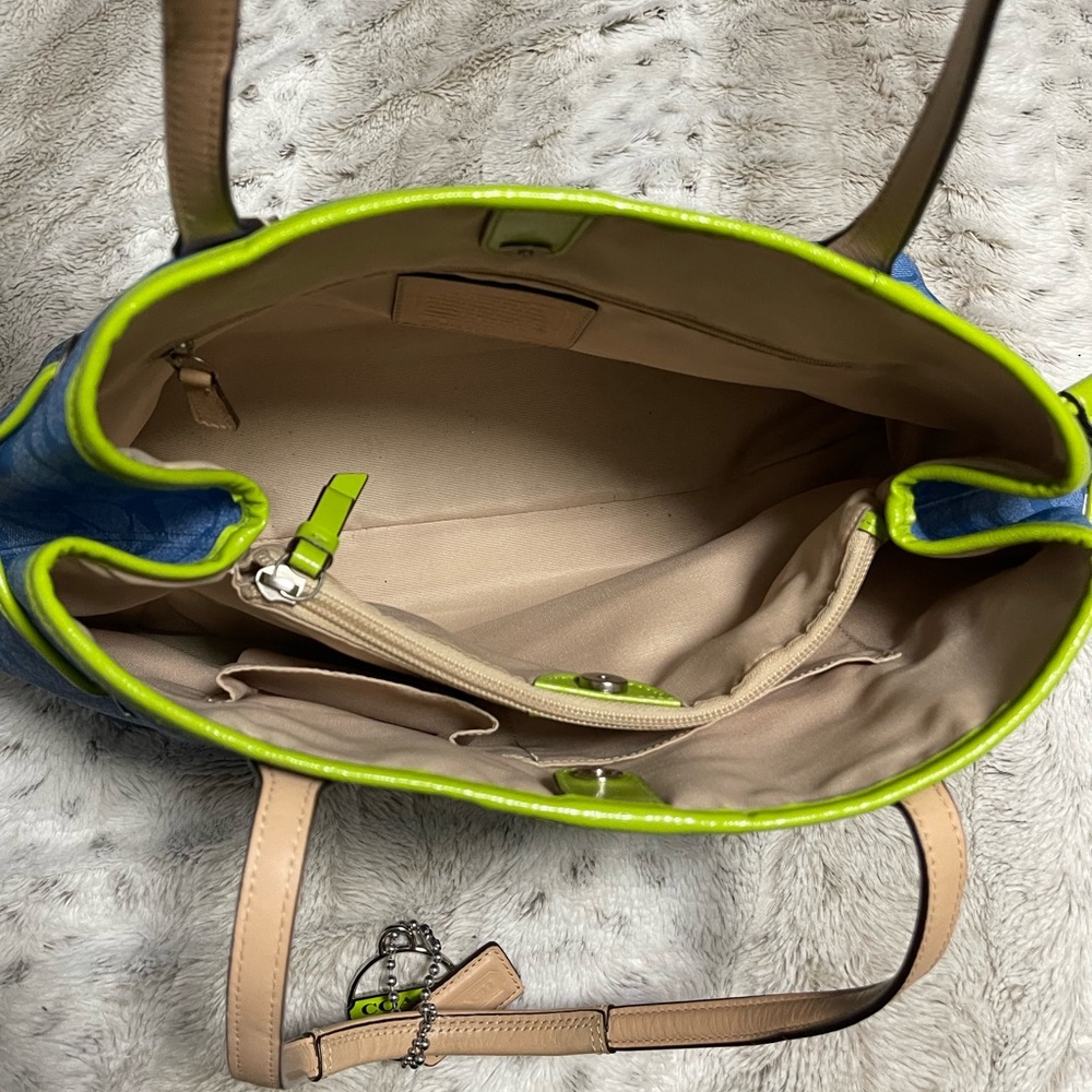 Coach Shoulder Bag - Picture 7 of 10